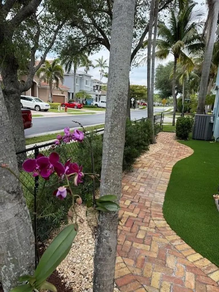 40 Country Lake Circle Boynton Beach FL 33436