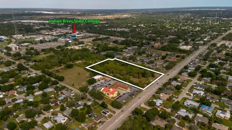 2205 S 25th Street Fort Pierce FL 34947
