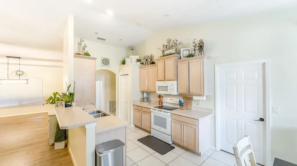 9134 Oviedo Street Sebring FL 33872