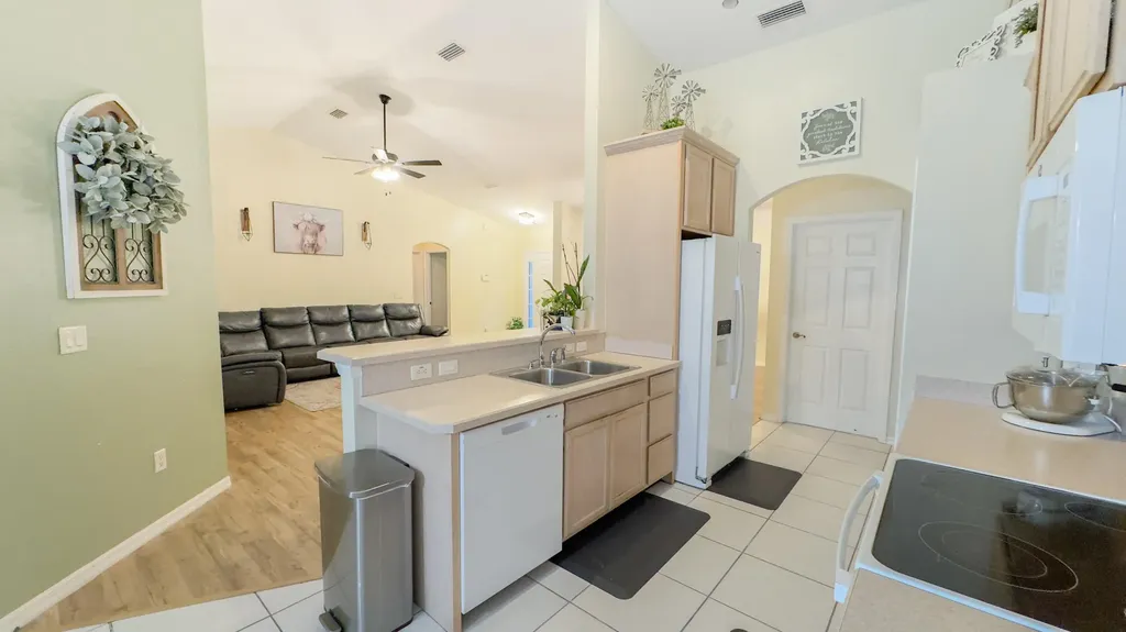 9134 Oviedo Street Sebring FL 33872