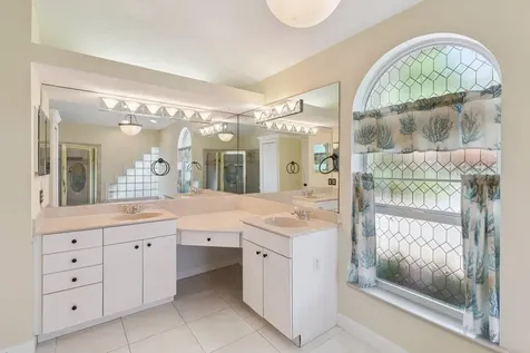 1190 SW Mirror Lake Cove Port St Lucie FL 34986