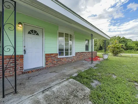 2448 1st Court SE Vero Beach FL 32962