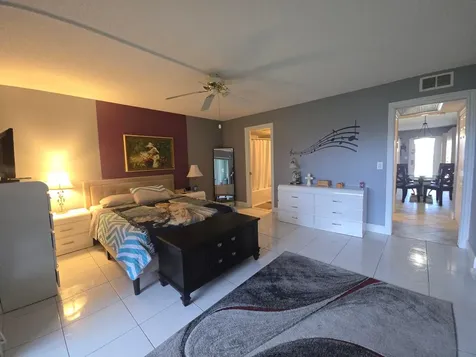 2010 Westbury F Deerfield Beach FL 33442