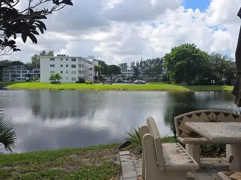 2010 Westbury F Deerfield Beach FL 33442