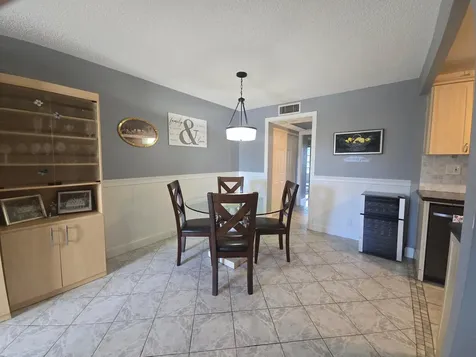 2010 Westbury F Deerfield Beach FL 33442