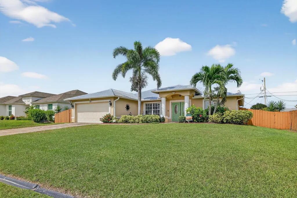 467 SW Lakota Avenue Port St Lucie FL 34953