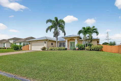467 SW Lakota Avenue Port St Lucie FL 34953