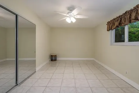 4915 NW 52nd Court Tamarac FL 33319