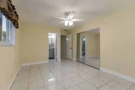 4915 NW 52nd Court Tamarac FL 33319