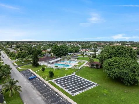 4915 NW 52nd Court Tamarac FL 33319