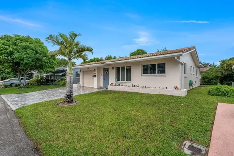 4915 NW 52nd Court Tamarac FL 33319
