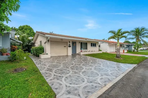 4915 NW 52nd Court Tamarac FL 33319