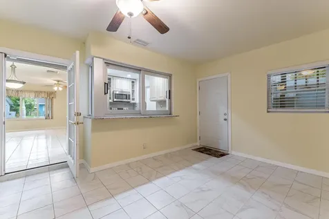 4915 NW 52nd Court Tamarac FL 33319