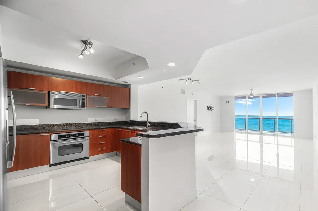 2650 Lake Shore Drive Riviera Beach FL 33404