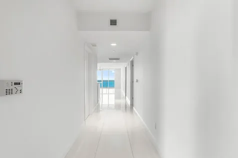 2650 Lake Shore Drive Riviera Beach FL 33404