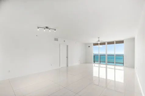 2650 Lake Shore Drive Riviera Beach FL 33404
