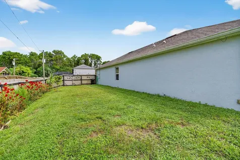 280 Falls Church Street SW Palm Bay FL 32908