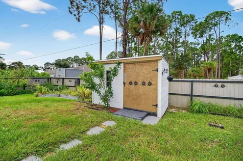 280 Falls Church Street SW Palm Bay FL 32908