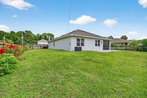 280 Falls Church Street SW Palm Bay FL 32908