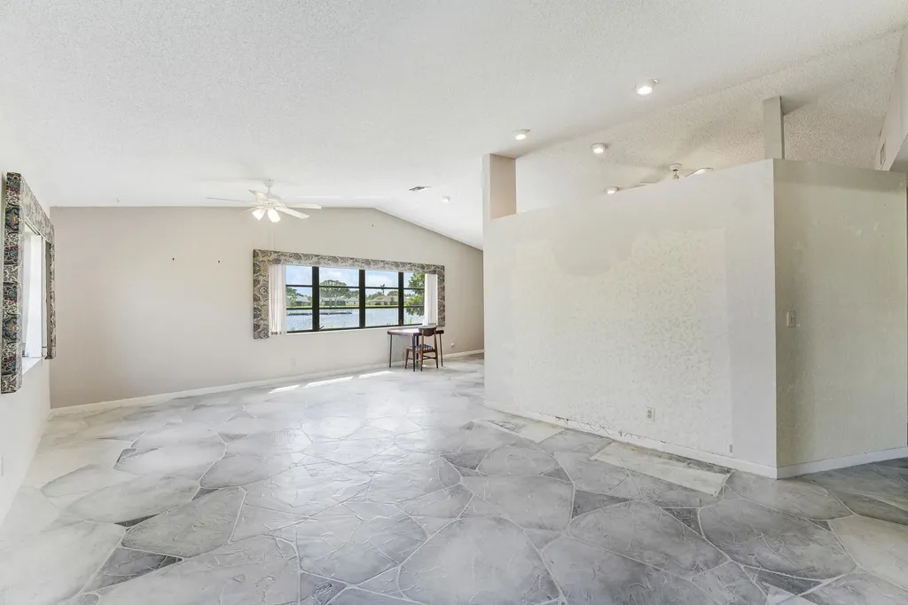 8421 Bonita Isle Drive Lake Worth FL 33467