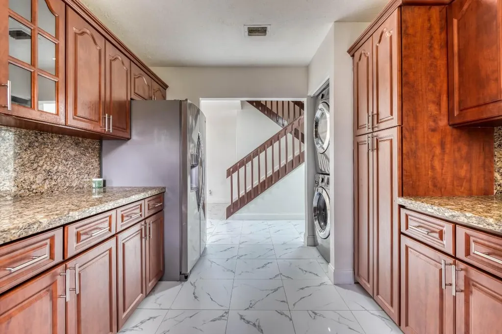 101 Fairway Lane Royal Palm Beach FL 33411