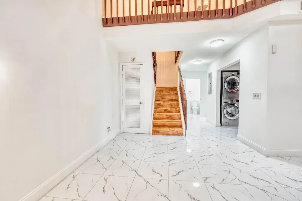 101 Fairway Lane Royal Palm Beach FL 33411