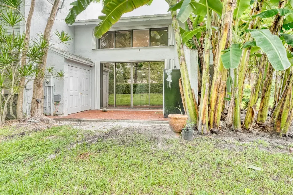 101 Fairway Lane Royal Palm Beach FL 33411