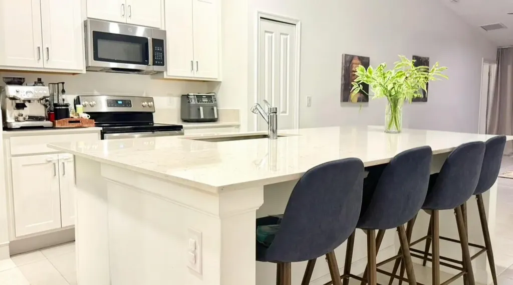 612 Papillon Street SW Palm Bay FL 32908