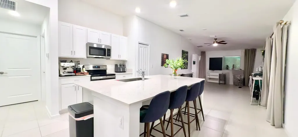 612 Papillon Street SW Palm Bay FL 32908