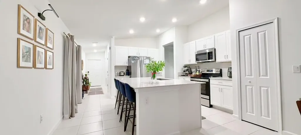 612 Papillon Street SW Palm Bay FL 32908