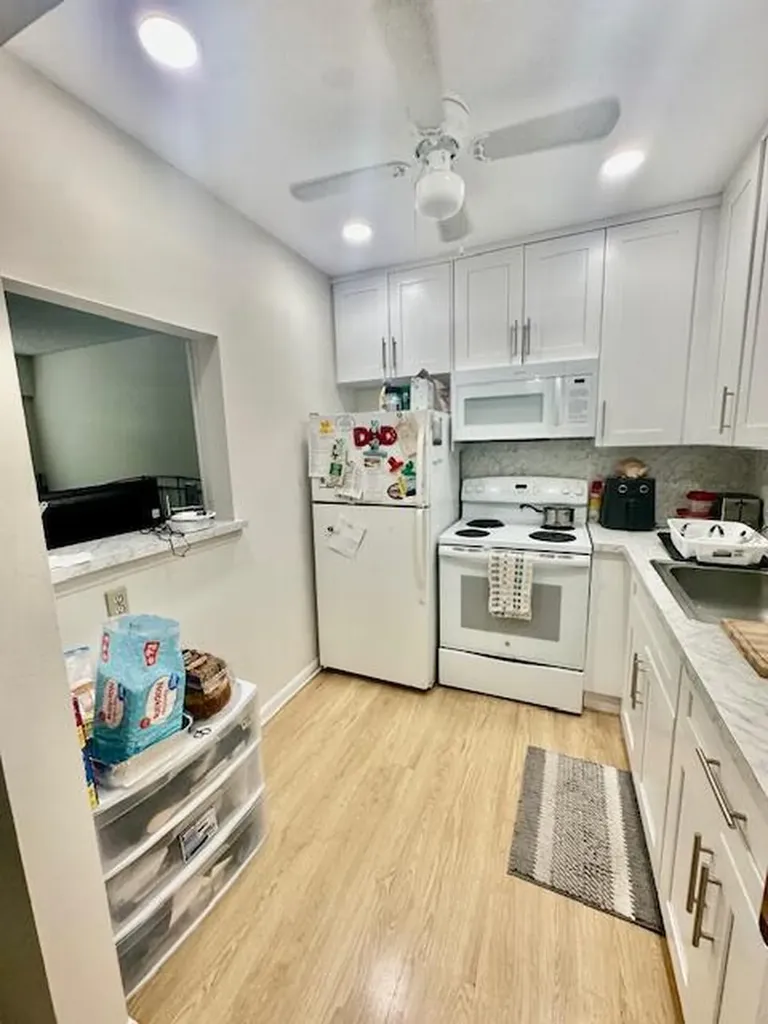 583 Fanshaw Boca Raton FL 33434
