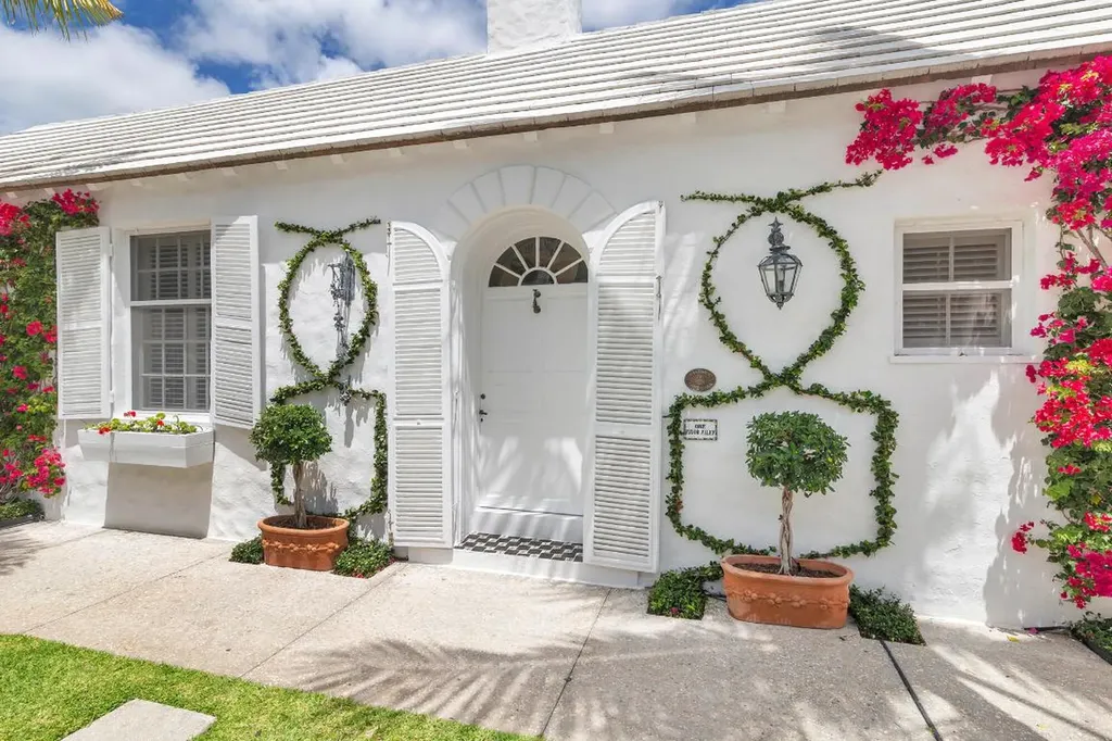 417 Peruvian Avenue Palm Beach FL 33480