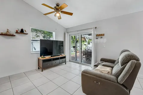 610 NW 207th Avenue Pembroke Pines FL 33029