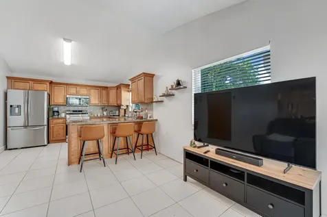 610 NW 207th Avenue Pembroke Pines FL 33029