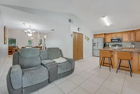 610 NW 207th Avenue Pembroke Pines FL 33029