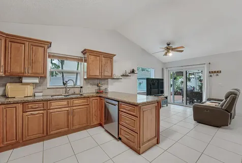 610 NW 207th Avenue Pembroke Pines FL 33029