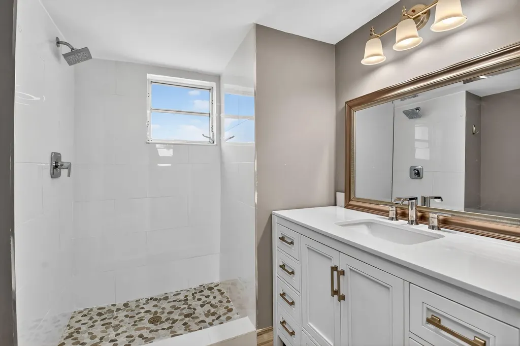 5340 NW 2nd Avenue Boca Raton FL 33487