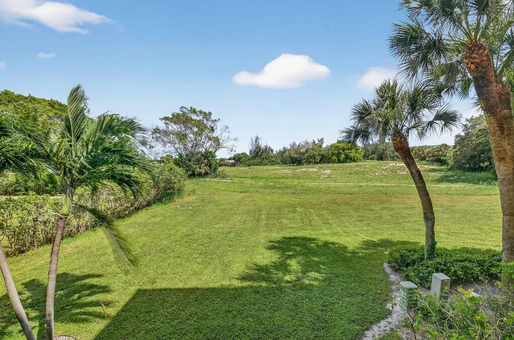 5340 NW 2nd Avenue Boca Raton FL 33487