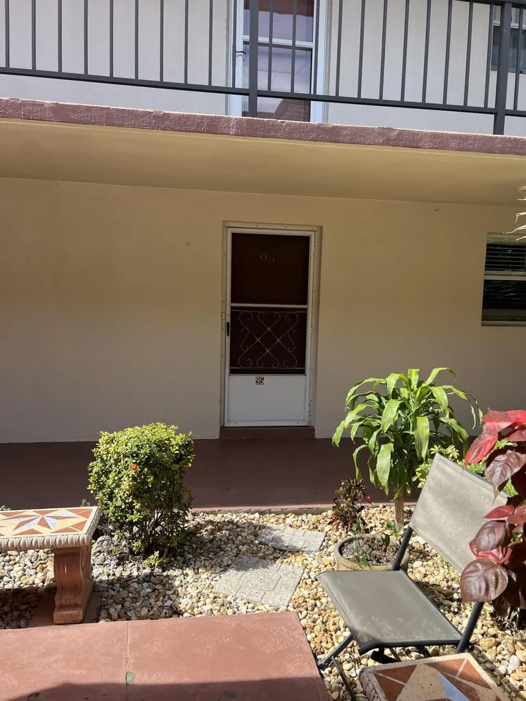 504 Davis Road Palm Springs FL 33461