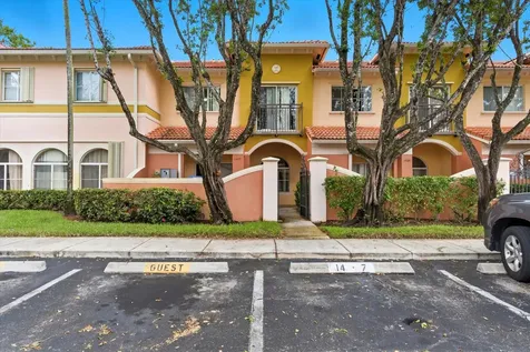 1407 S Santa Catalina Circle North Lauderdale FL 33068