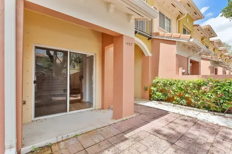 1407 S Santa Catalina Circle North Lauderdale FL 33068