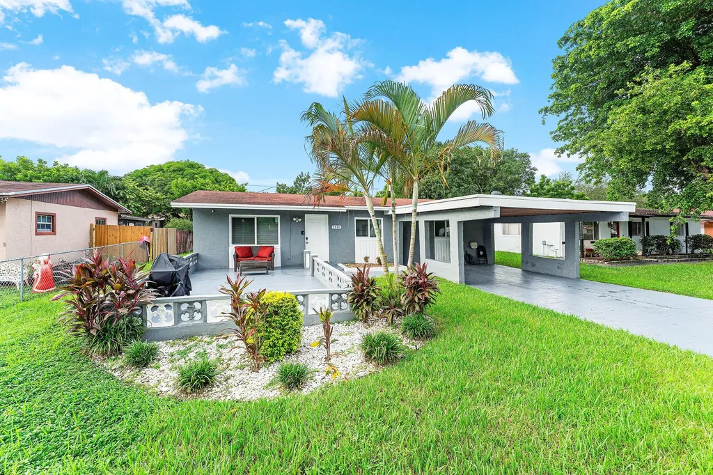 2840 NW 8th Street Pompano Beach FL 33069