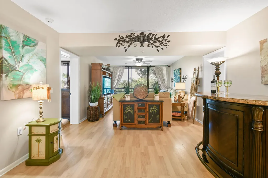 1901 Marina Isle Way Jupiter FL 33477
