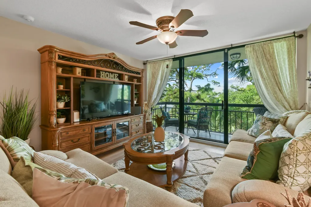 1901 Marina Isle Way Jupiter FL 33477