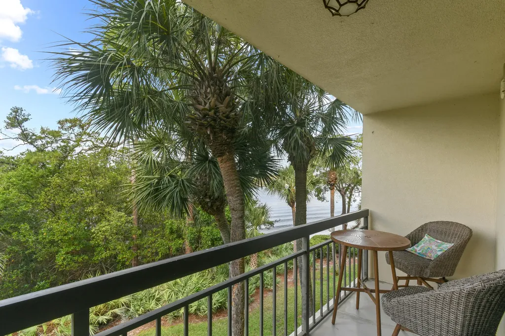 1901 Marina Isle Way Jupiter FL 33477