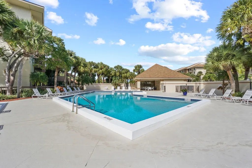 1901 Marina Isle Way Jupiter FL 33477