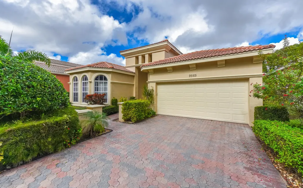 9565 Via Elegante Wellington FL 33411