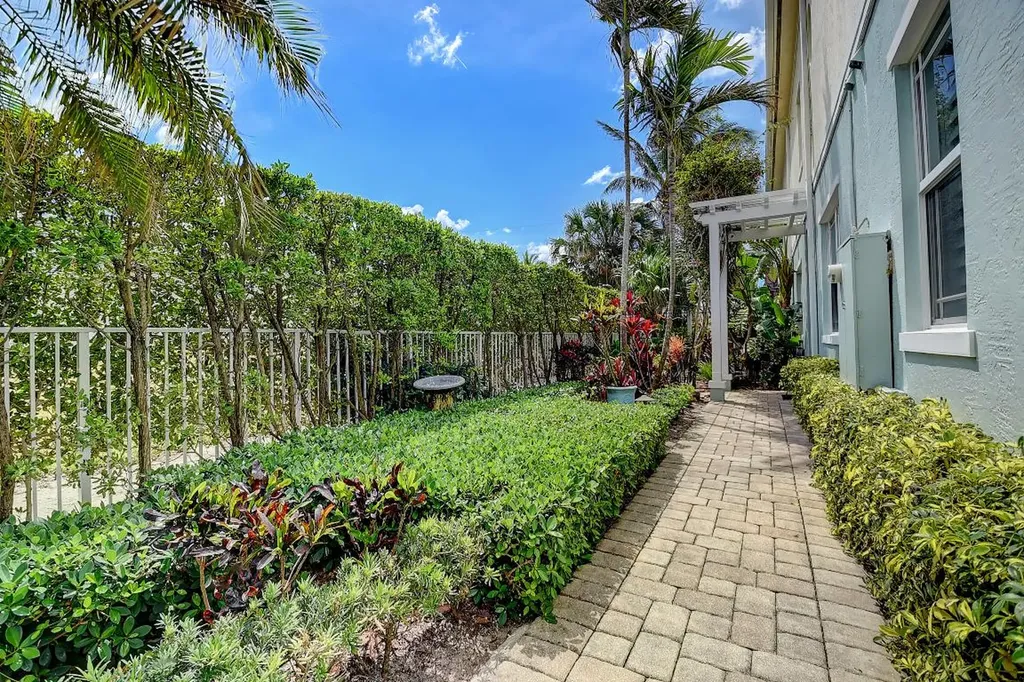 1120 Ocean Terrace Delray Beach FL 33483