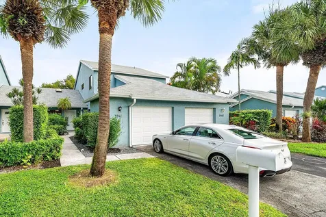 3911 Island Club Circle W Lake Worth FL 33462