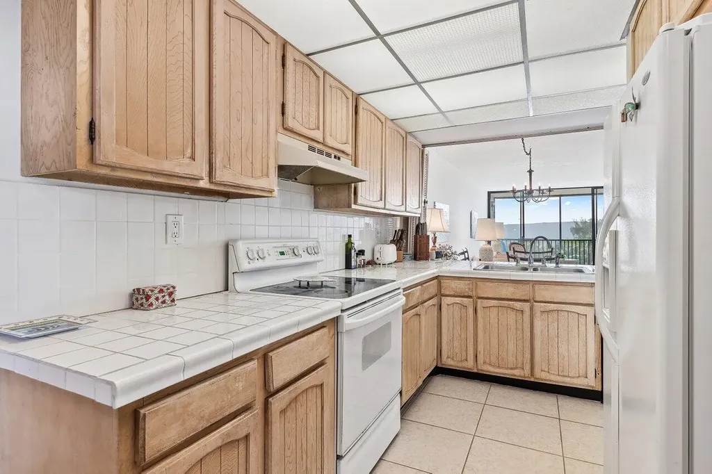 13 Royal Palm Way Boca Raton FL 33432